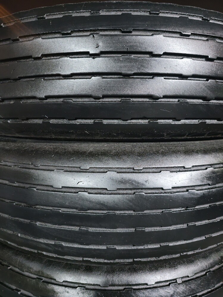 9.00/17 Maxxis Balloon 2025 - 1