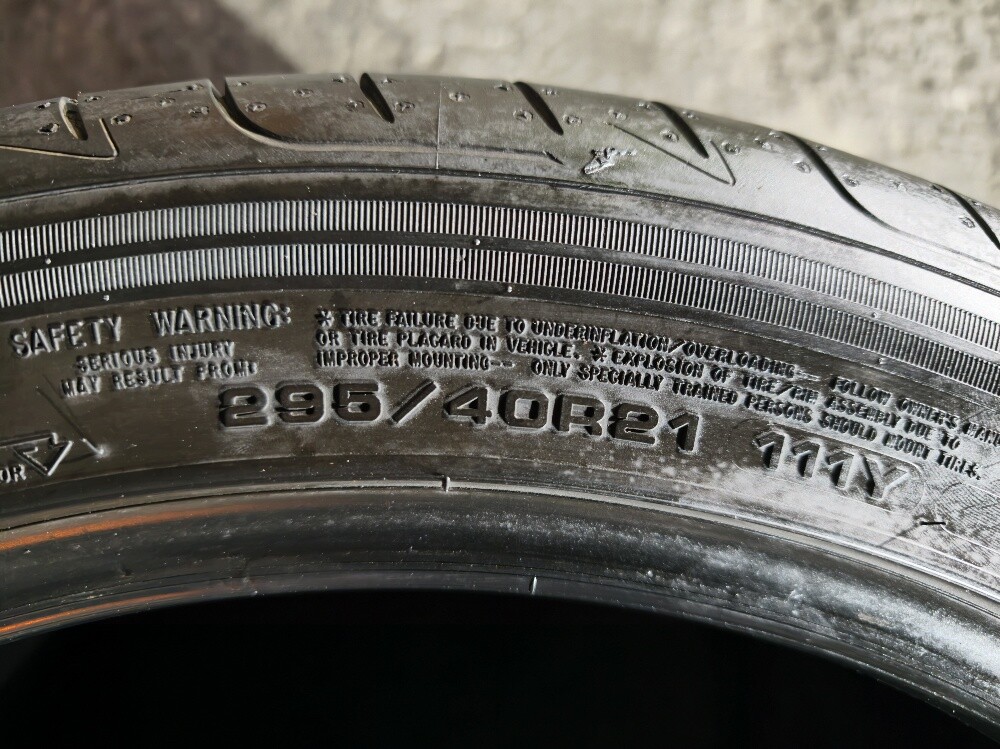 295/40/21 Goodyear Tyre - 3