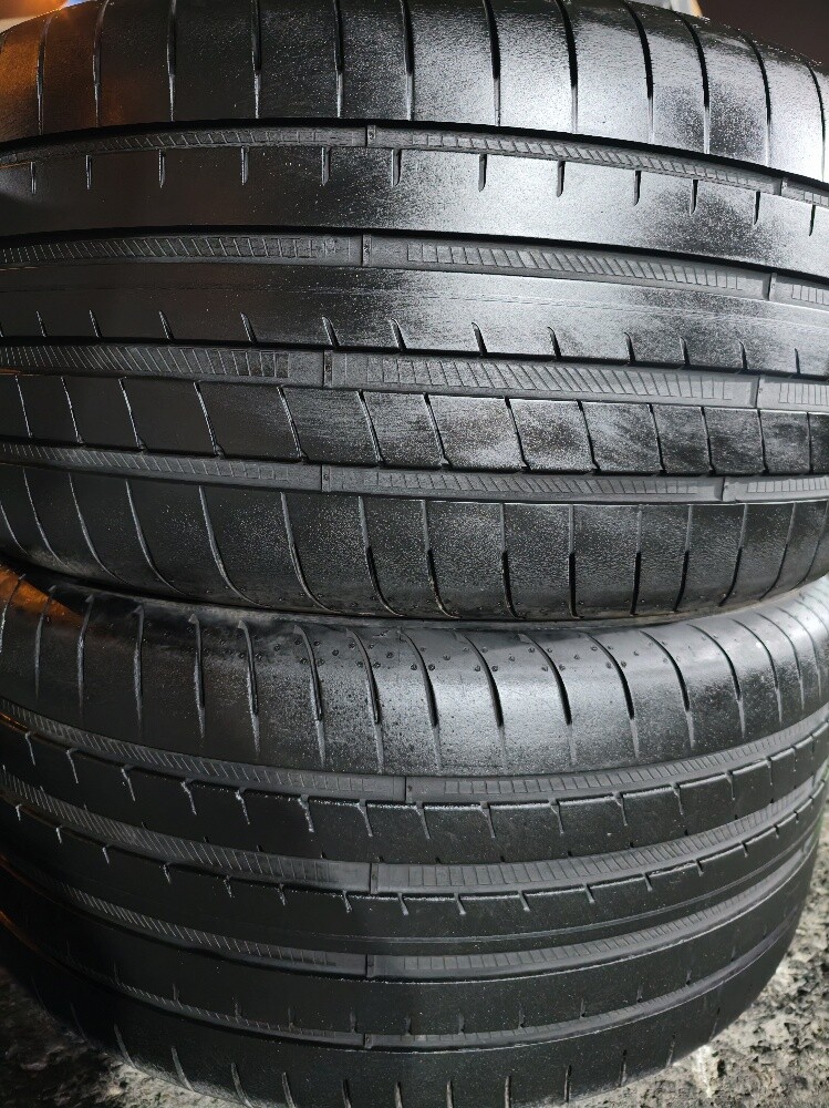 295/40/21 Goodyear Tyre - 5