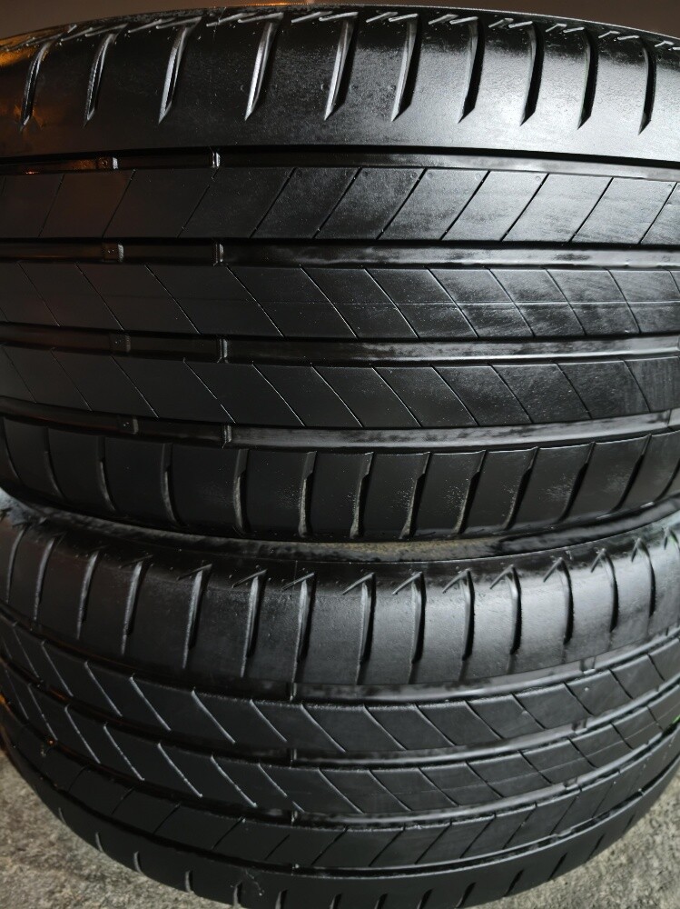 255/40/20 Bridgestone Tyre 2024 - 1