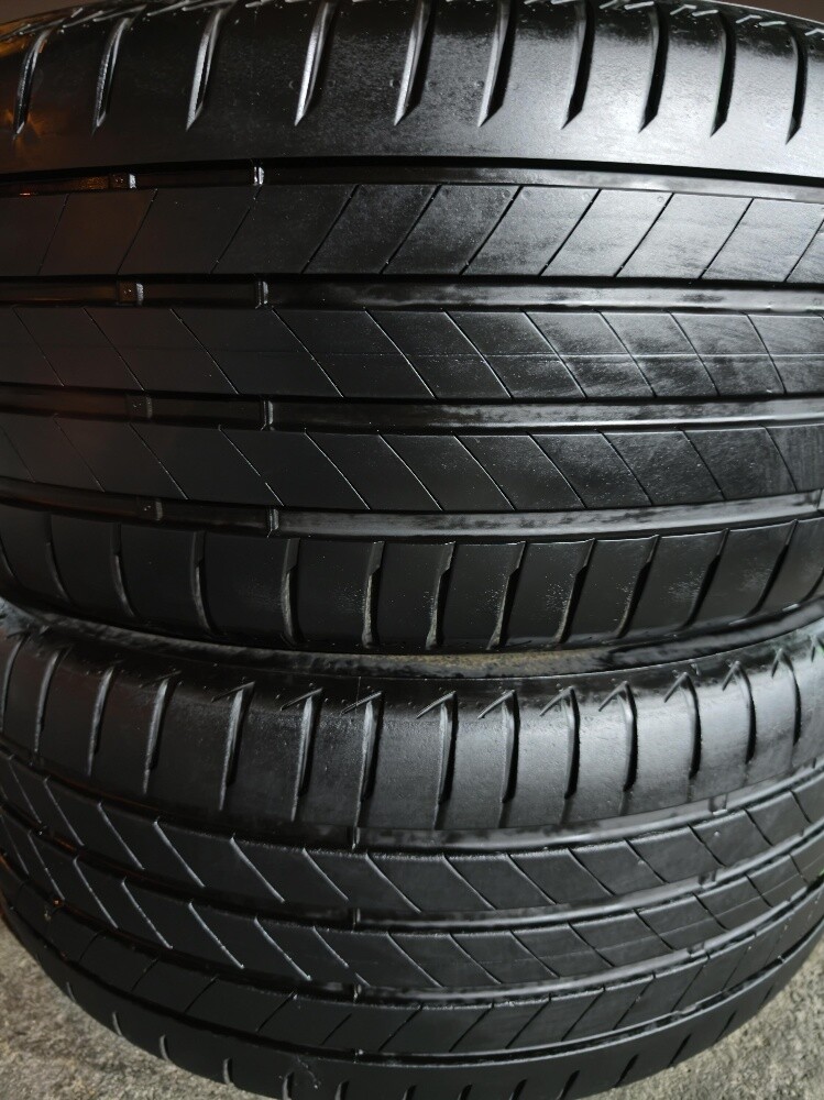 255/40/20 Bridgestone Tyre 2024 - 3