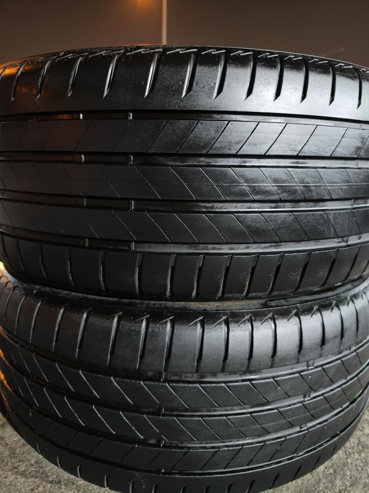 255/40/20 Bridgestone Tyre 2024 - 7