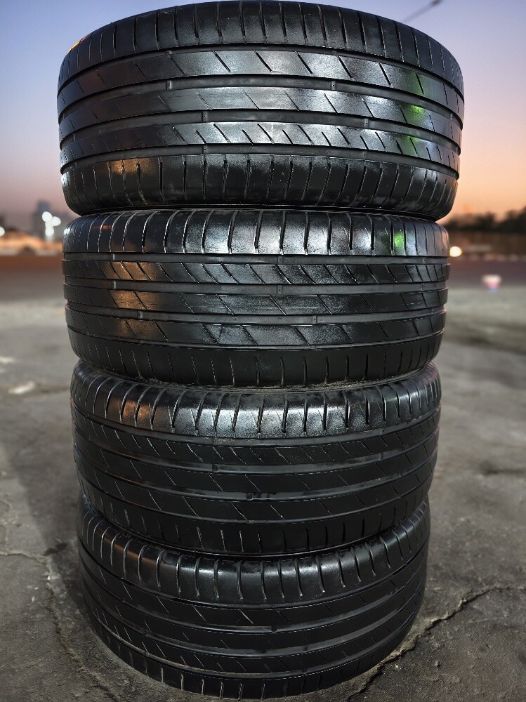255/45/20 Kumho Tyre 2025 - 1