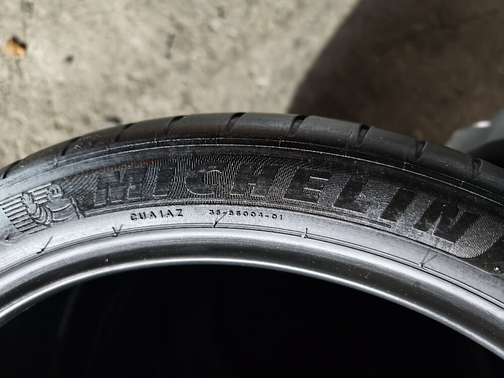305/30/20 Michlin Tyre - 5