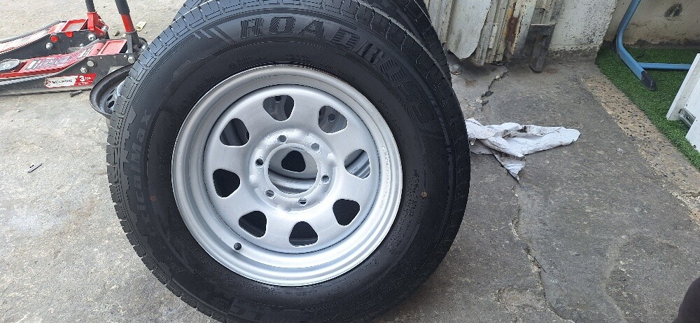 215/70R16 - 1