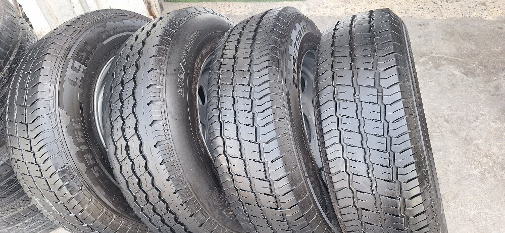 215/70R16 - 2