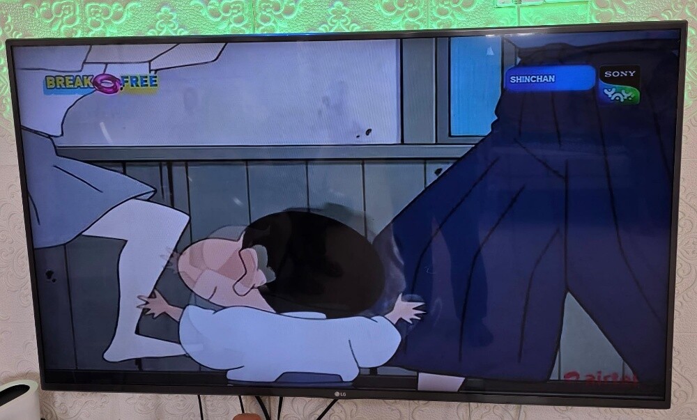LG 3D TV 55" FOR SALE 6 3D GLASS - 1
