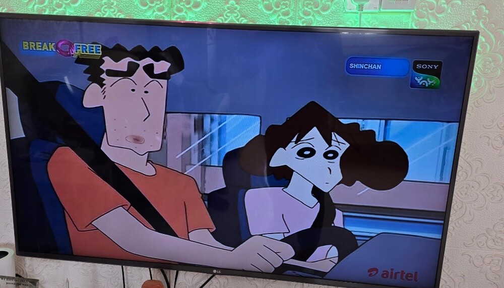 LG 3D TV 55" FOR SALE 6 3D GLASS - 2