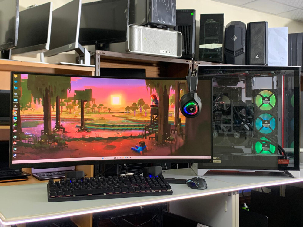 High End Gaming PC Curved Monitor - 2