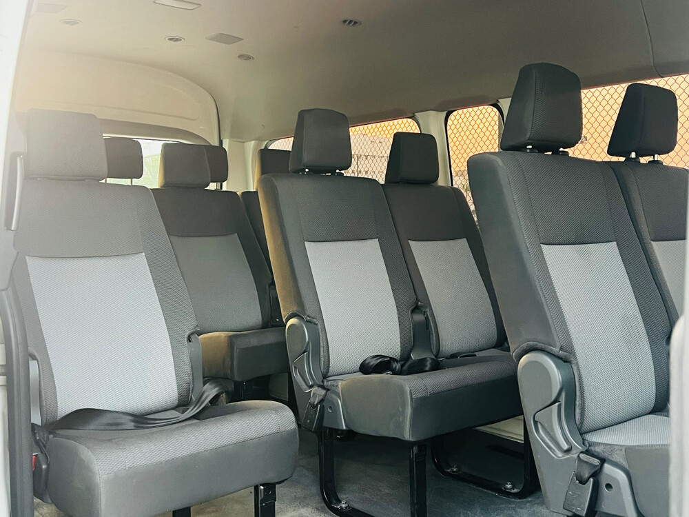 TOYOTA HIACE 2022  - 4