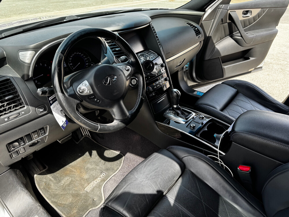 Sale - Infiniti QX70S 2015 -130k km - 11