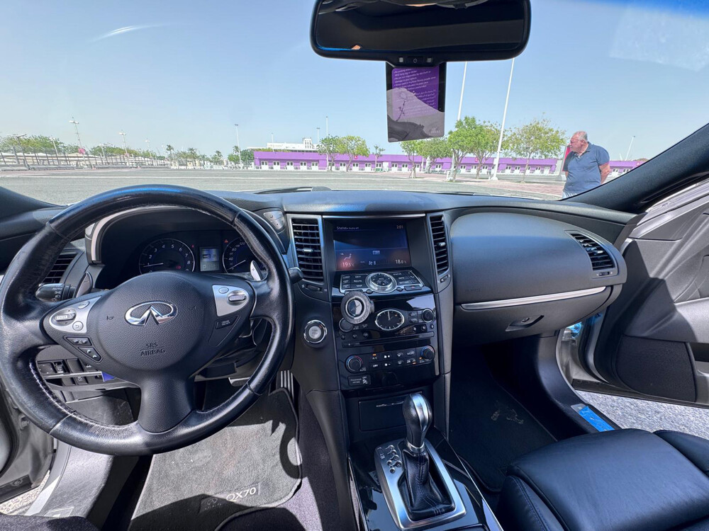Sale - Infiniti QX70S 2015 -130k km - 15