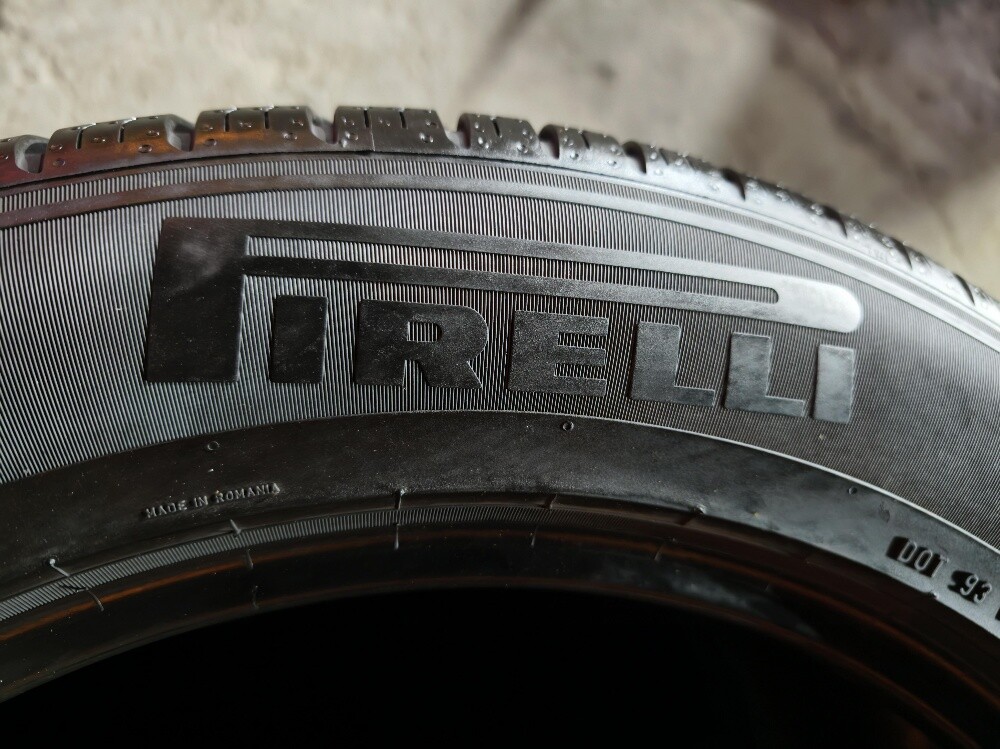 275/50/20 Pirelli Tyre - 4