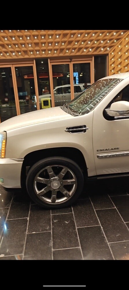 Cadillac Escalade 2011 - 15