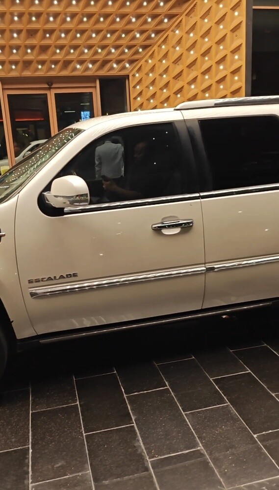 Cadillac Escalade 2011 - 13