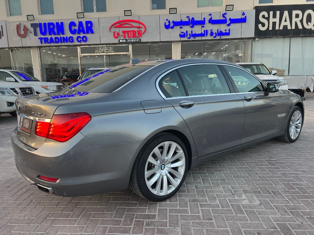 بي ام دبليو موديل 2011 - 7
