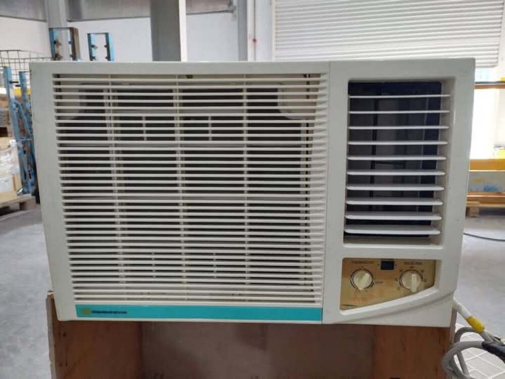 window AC LG FOR sale call ME - 1