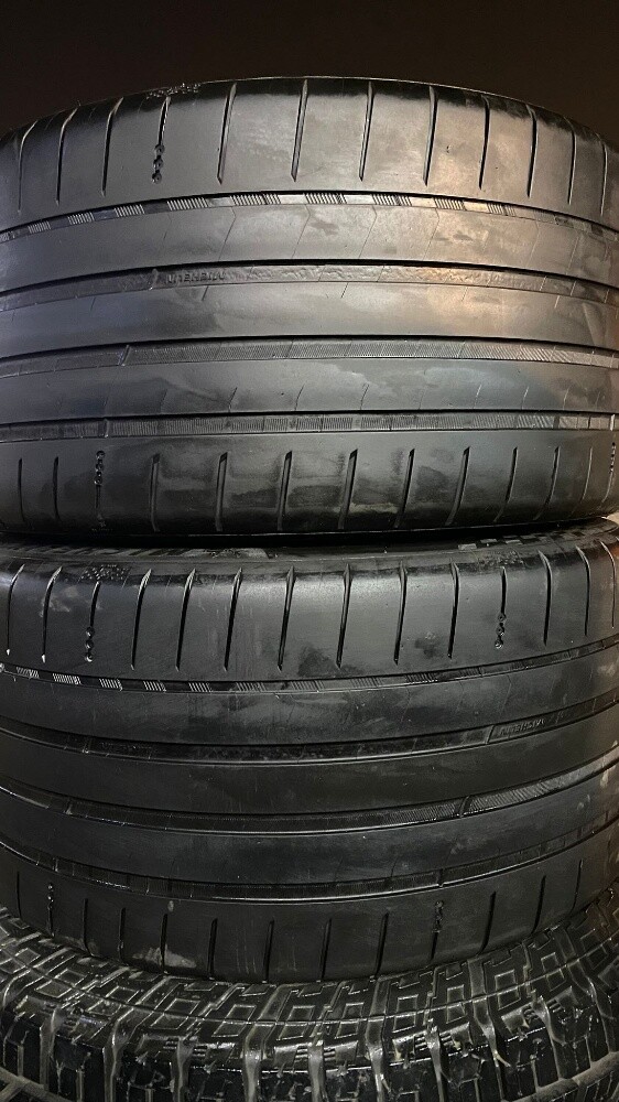 325/30/21 - 2