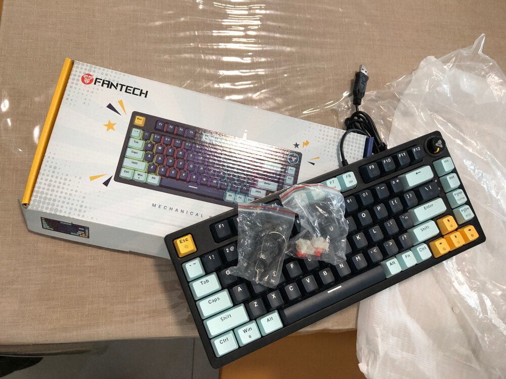 NEW Fantech RGBmechanical keyboard - 1