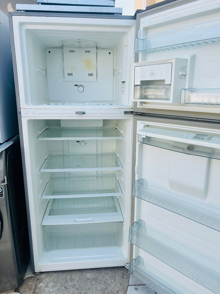 very big size refrigerator - 2
