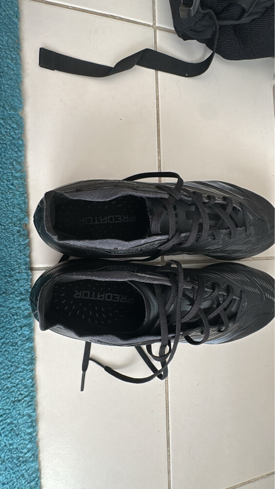 Predator all black League - 5