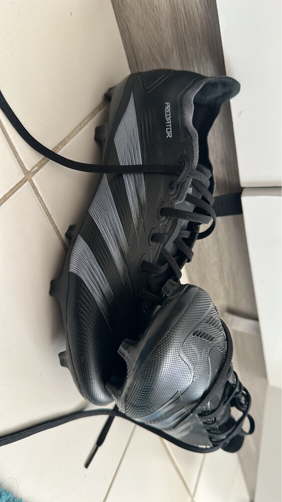 Predator all black League - 1