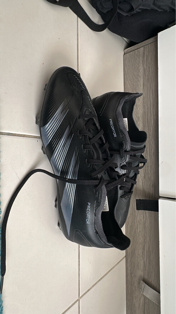 Predator all black League - 2
