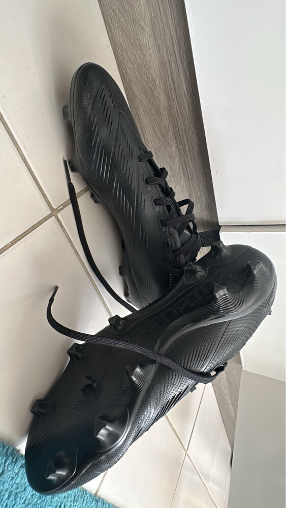 Predator all black League - 3
