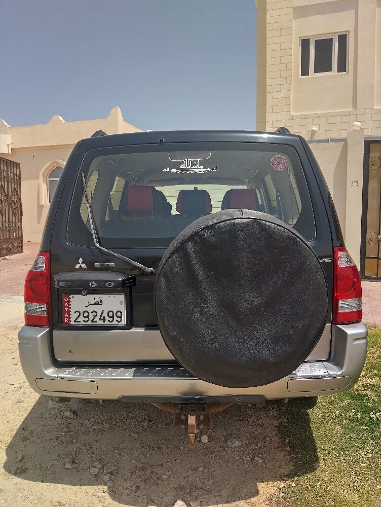black Pajero - 1
