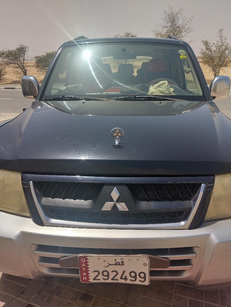 black Pajero - 2
