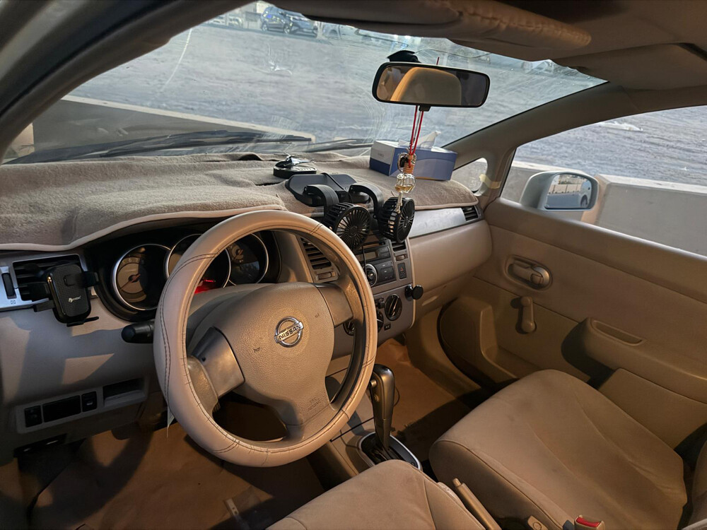 NISSAN TIIDA - 1