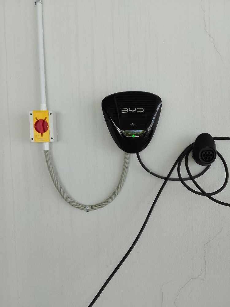 any electric charge r installation - 2
