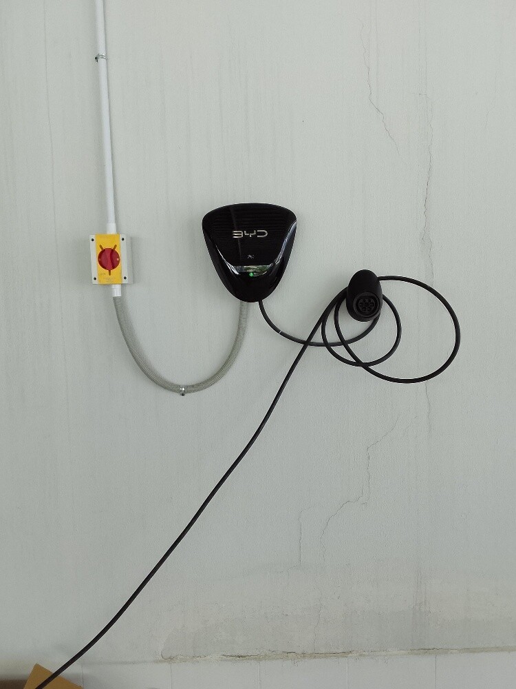 rox Tesla byd charge installation - 2