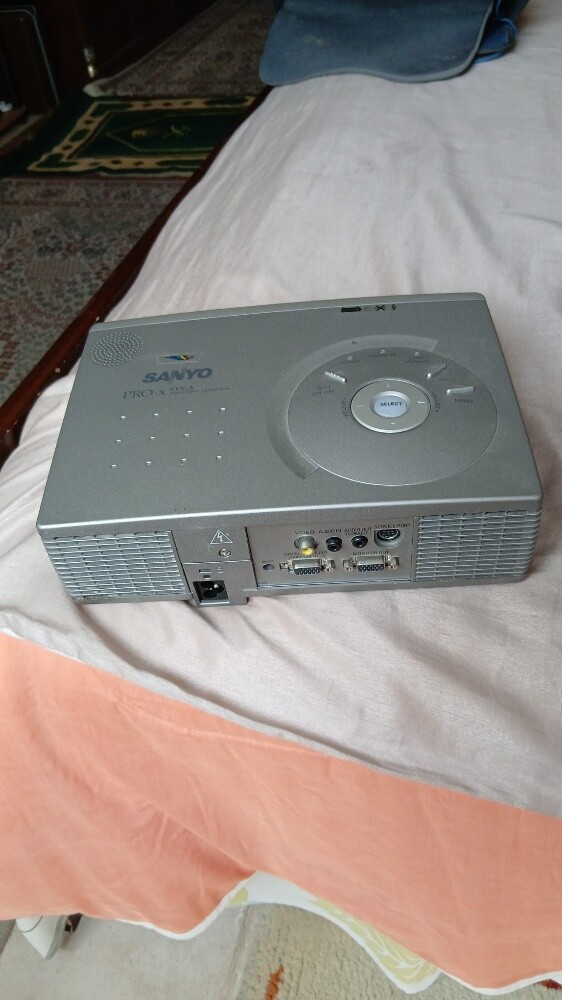 projector sanyo - 2