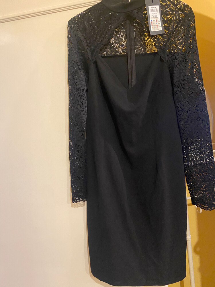 dresses  - 27