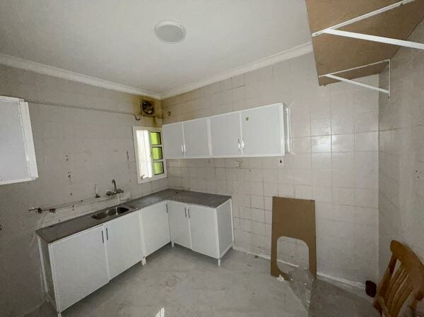 للايجار شقه 2 غرفه مدينة خليفة ج - 4