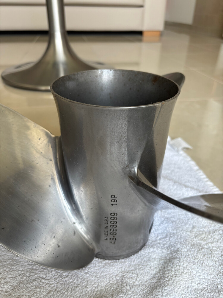 Twin Mercury Enertia 19” propellers - 2