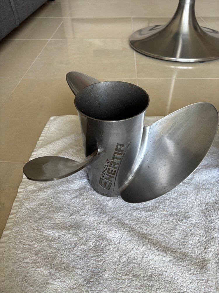 Twin Mercury Enertia 19” propellers - 7