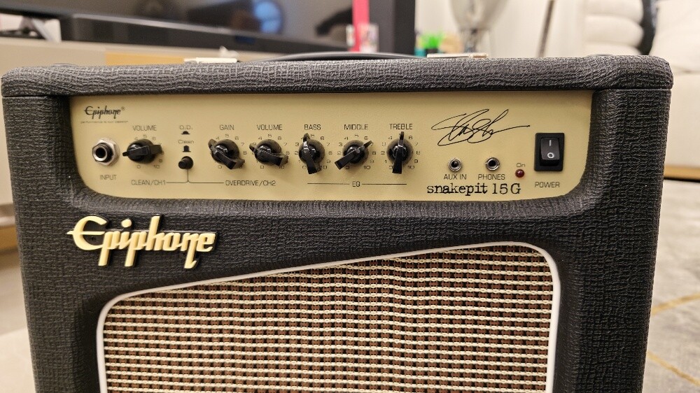 Guitar with Amp - Sevillana - 4