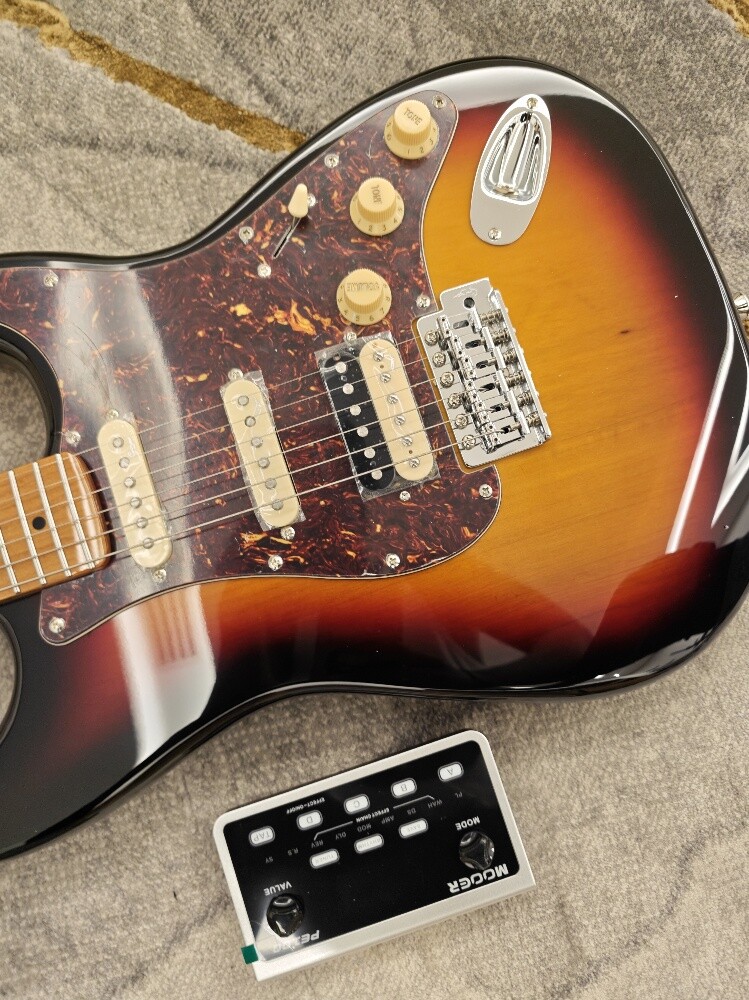 Guitar Stratocaster and Effects - 3