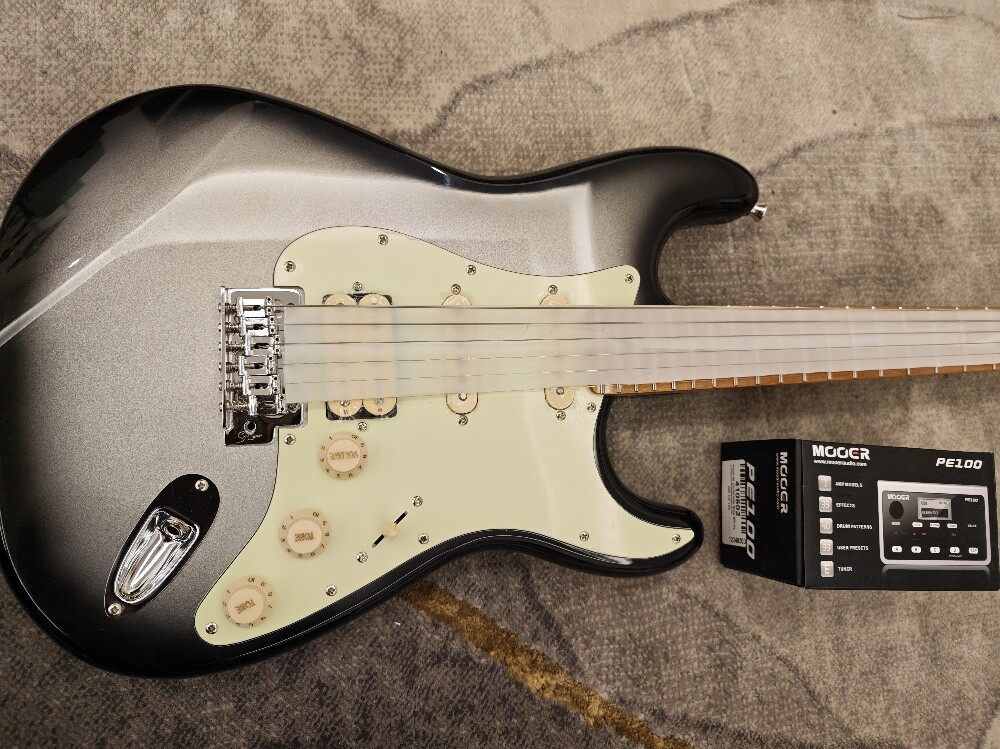 Guitar Stratocaster and Effects - 5