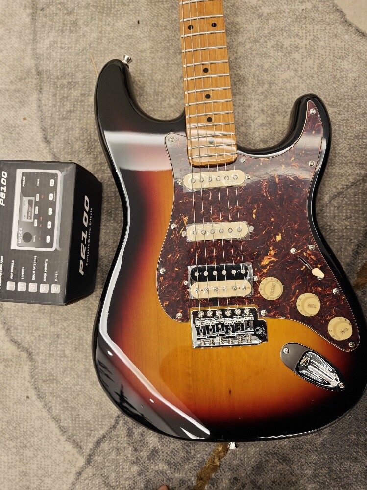 Guitar Stratocaster and Effects - 2