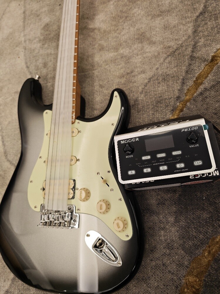 Guitar Stratocaster and Effects - 6