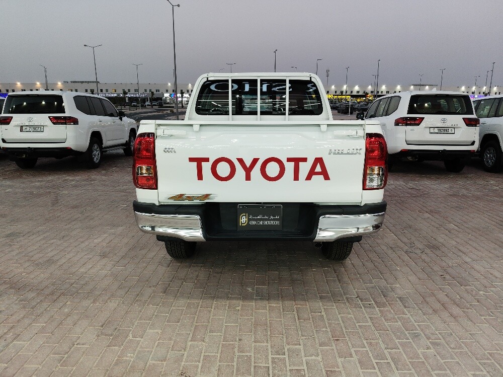 هايلوكس 2025 - 7