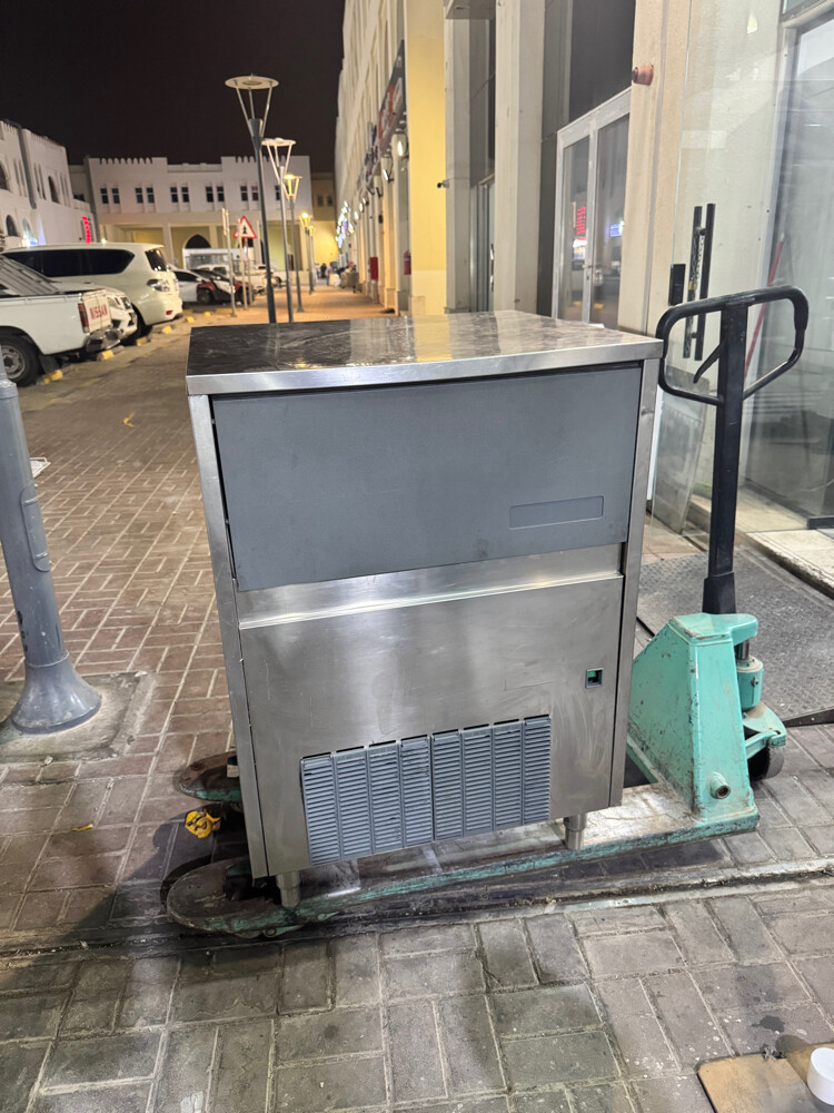 Ice maker (crushed) - 1