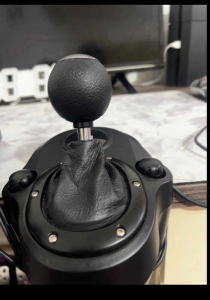 g29 + shifter like new - 2