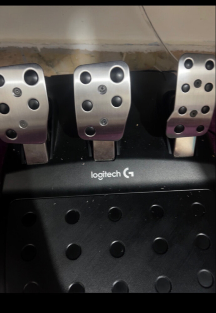 g29 + shifter like new - 3