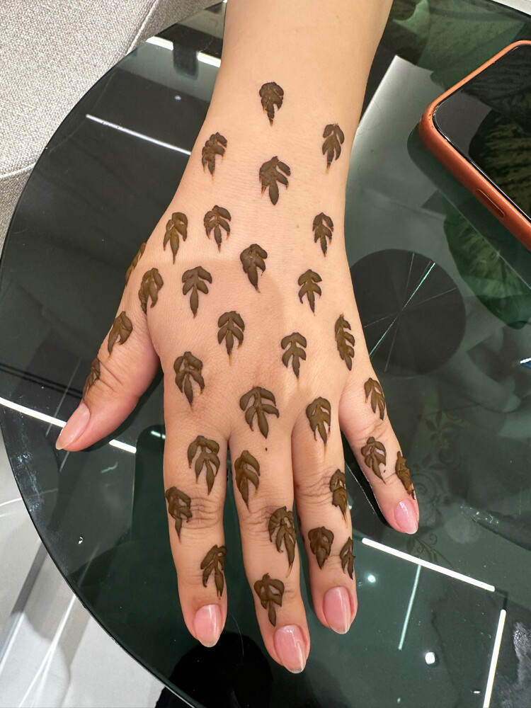 henna  - 7