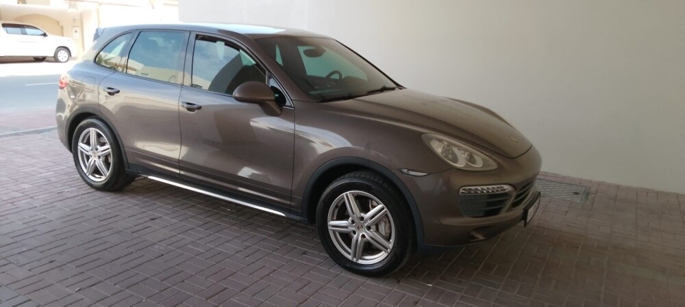 porche cayyene S V 8 2012m - 1