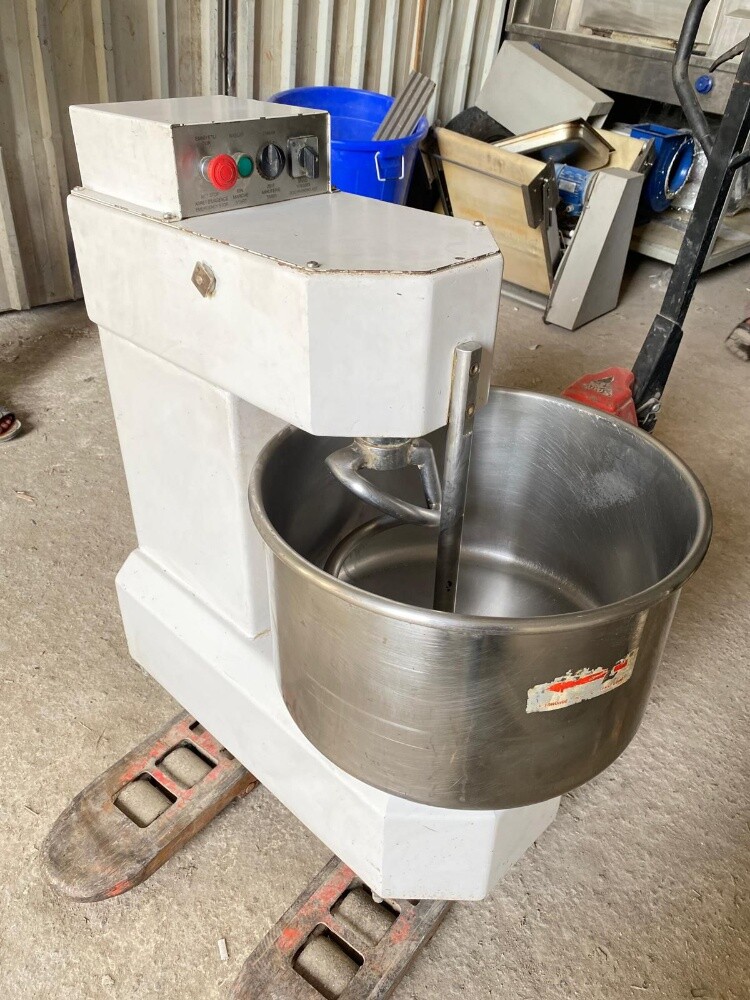 Dough mixer 2 speed 30 KG - 2